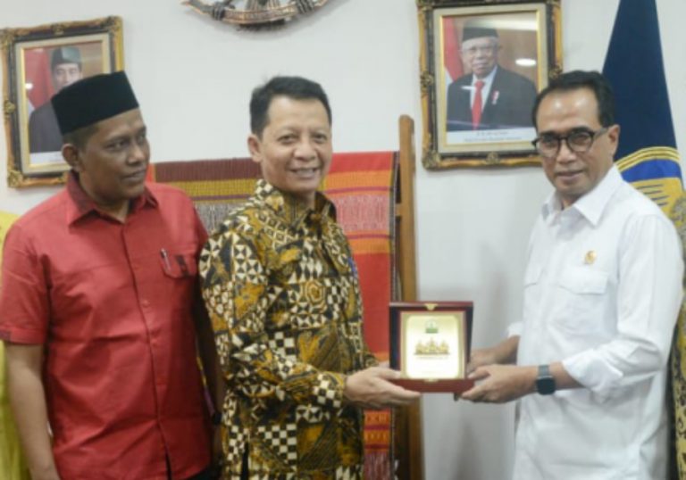 Achmad Marzuki minta Menhub buka penerbangan internasional dari Bandara di Aceh