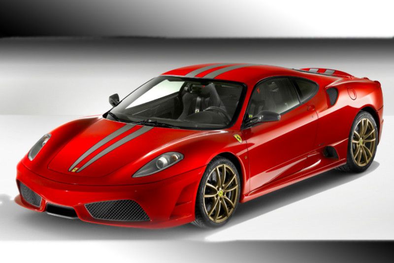 Ferrari tarik hampir seluruh mobil produksi 2005