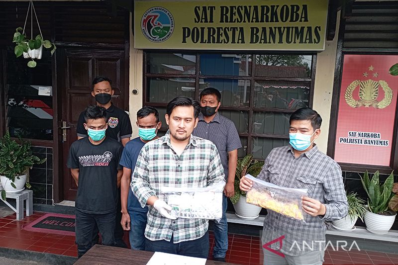Warga Aceh ditangkap di Jateng, 111 strip obat tramadol disita