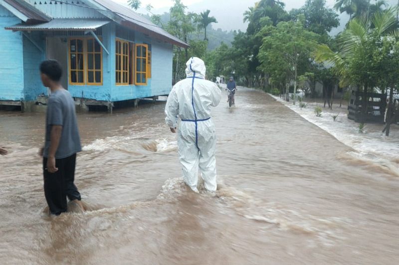 Masyarakat Aceh Jaya diminta waspadai banjir susulan