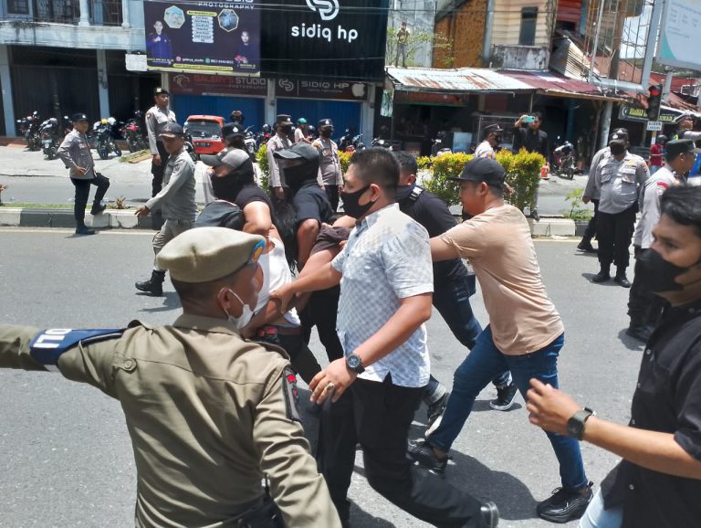 Demo di Aceh Barat dibubarkan