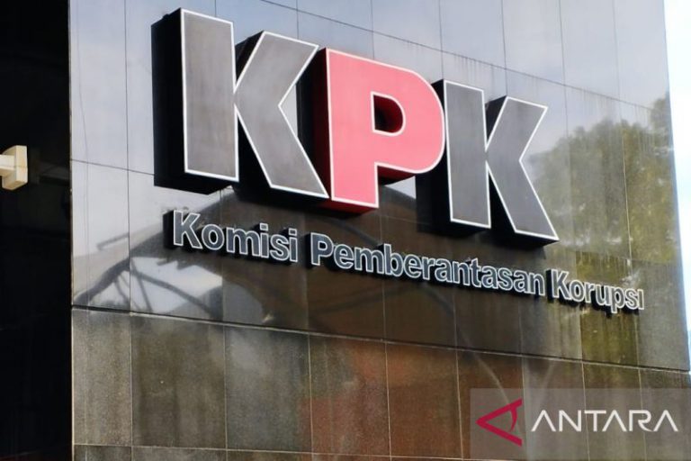 KPK panggil empat anggota dewan terkait dugaan korupsi perumda