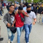 Dua kelompok mahasiswa di Aceh Barat bentrok saat demo