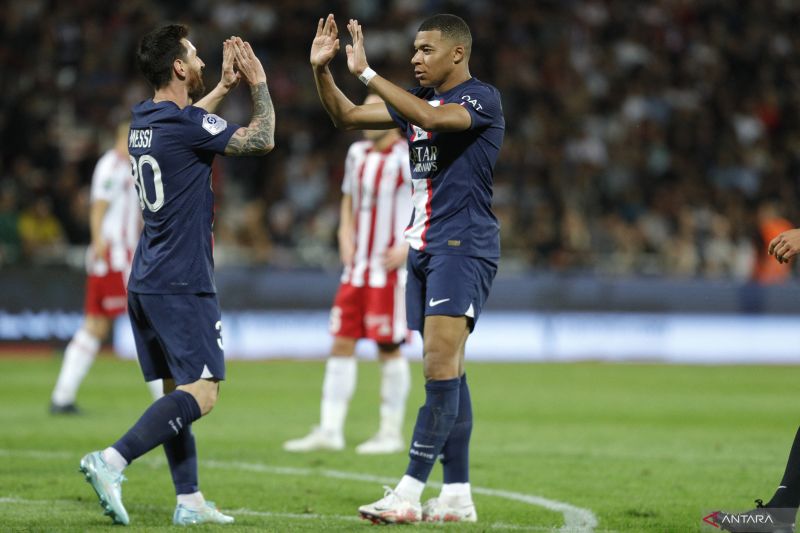 Duet Mbappe dan Messi antarkan PSG menang 3-0 atas Ajaccio