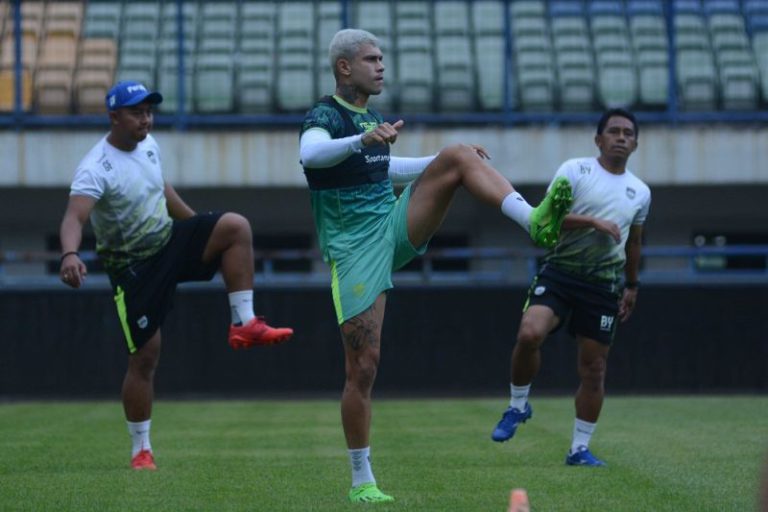 Striker Persib Ciro Alves rindukan kompetisi