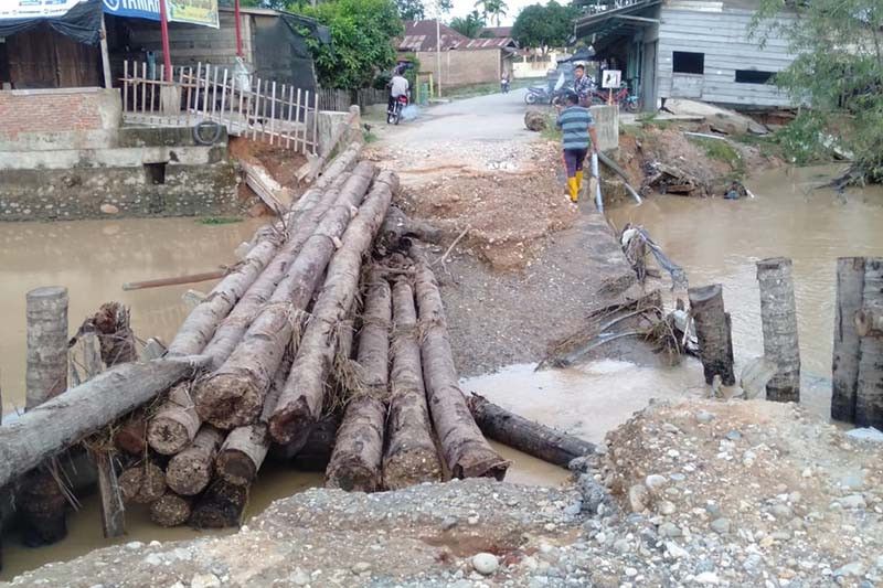 Jembatan di empat kecamatan rusak akibat banjir Aceh Timur