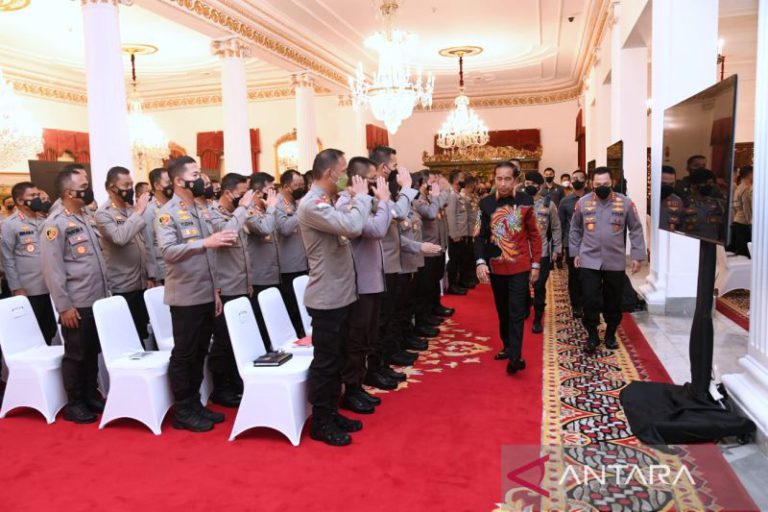 Gaya hidup mewah pejabat polri yang jadi sorotan Presiden