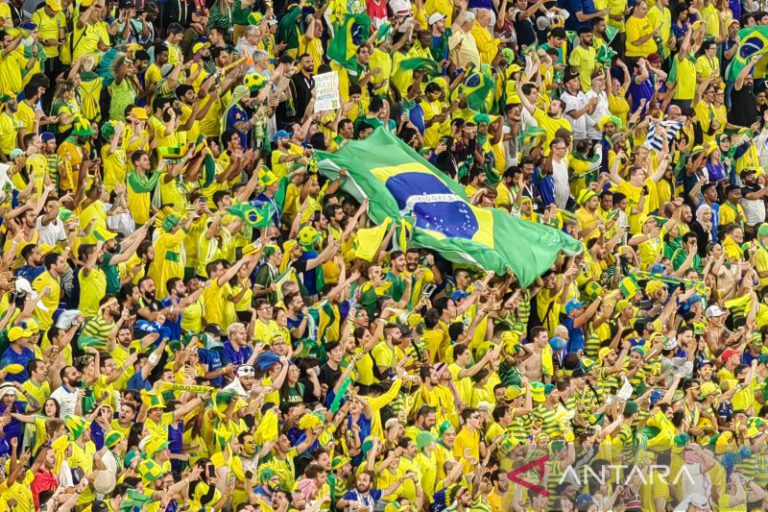 Gemuruh hentakan kaki suporter bantu Brazil runtuhkan pertahanan Swiss