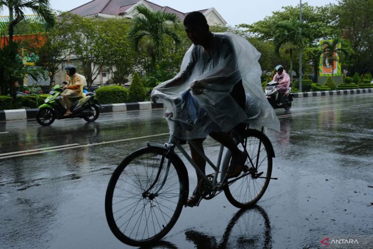 BMKG: Mayoritas kota besar di Indonesia diguyur hujan