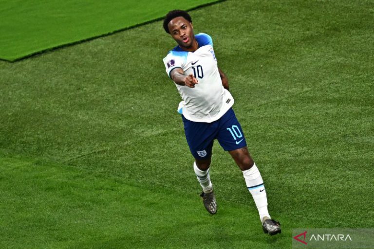 Sterling kembali ke timnas Inggris usai insiden perampokan