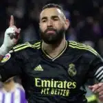Dua gol Karim Benzema antarkan Real Madrid ke puncak klasemen