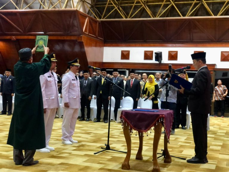 Achmad Marzuki lantik Pj Bupati Aceh Tamiang dan Aceh Tengah