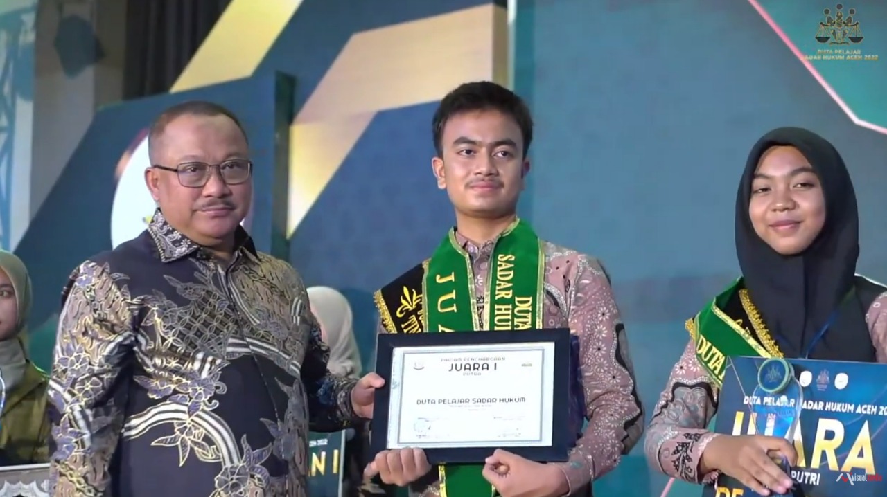 Nabil dan Syafiqa dinobatkan sebagai Duta Pelajar Sadar Hukum Aceh 2022