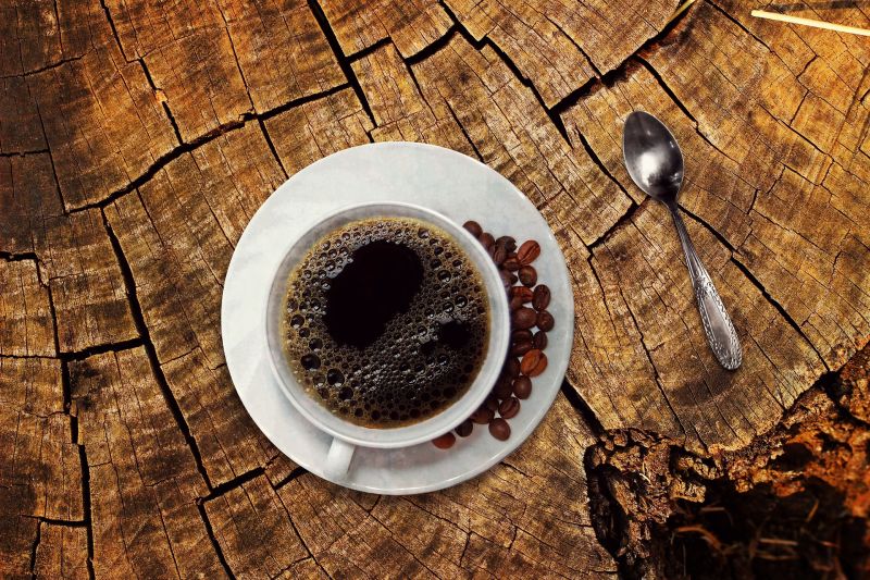 Minum dua cangkir kopi bukan ide bagus untuk pasien hipertensi