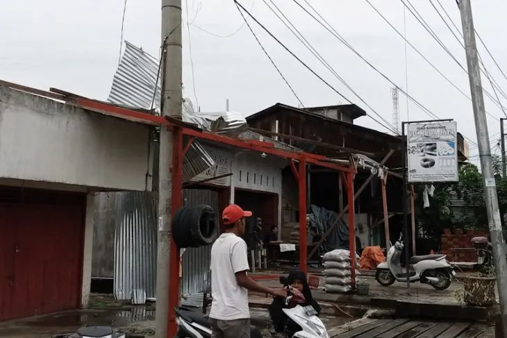 Delapan rumah dihantam puting beliung di Aceh Utara