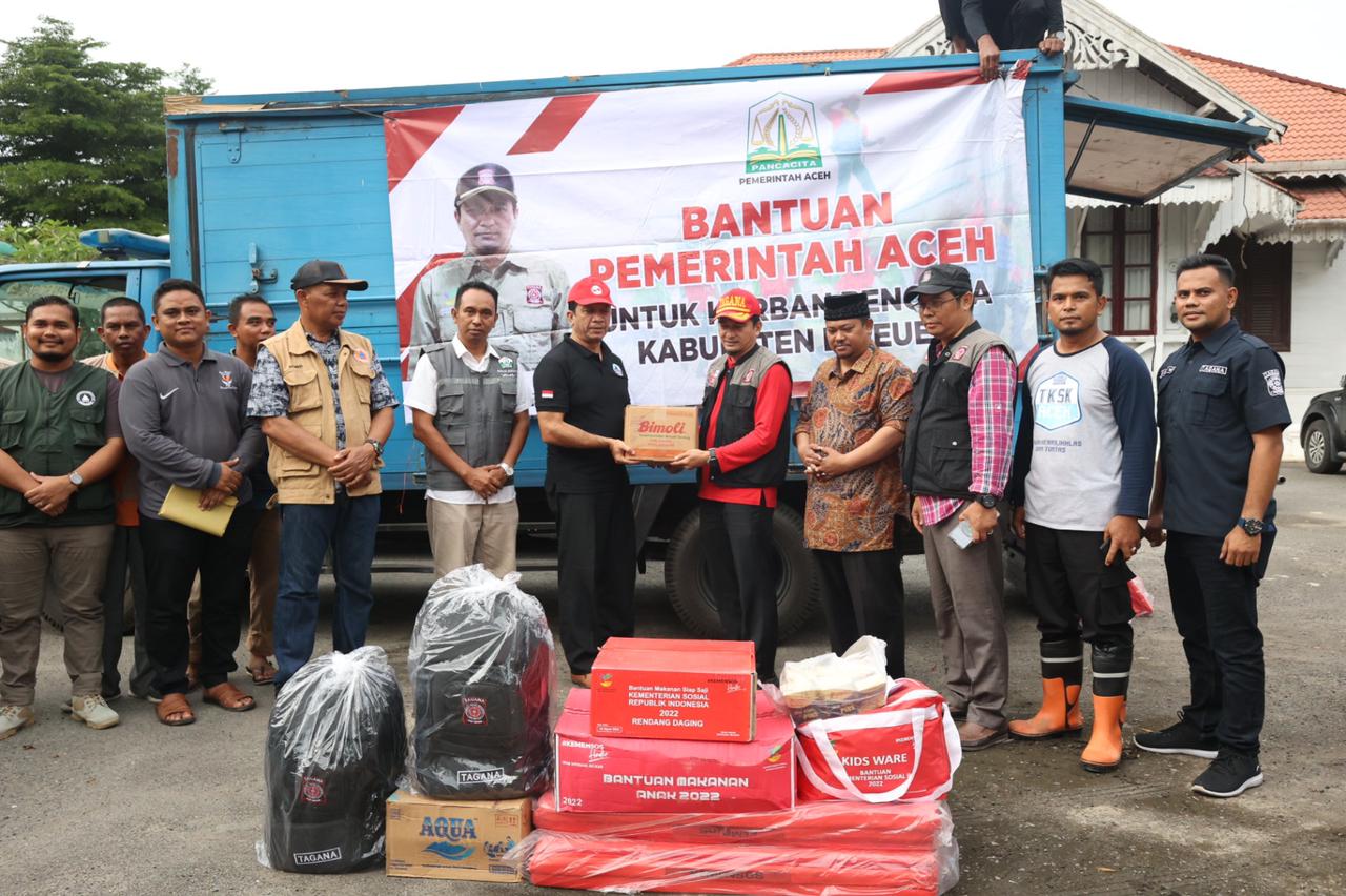 Pemerintah Aceh salurkan satu truk bantuan untuk korban banjir Bireuen