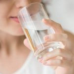 Cukup minum air dapat menunda penuaan dan penyakit kronis