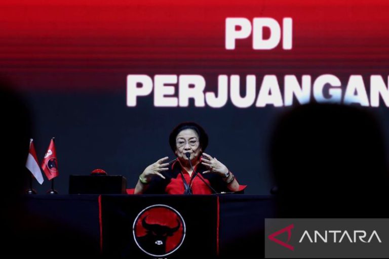 Menunggu deklarasi calon presiden PDI Perjuangan 