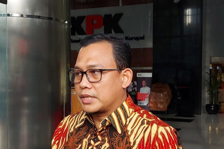 KPK geledah kantor Kementrian ESDM terkait dugaan korupsi