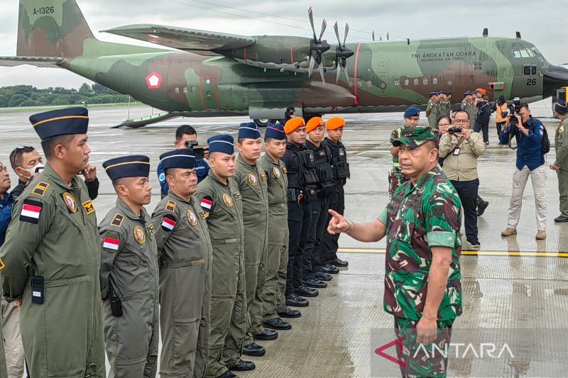 Pesawat TNI AU angkut bantuan kemanusiaan ke Turki singgah di Bandara SIM di Aceh Besar