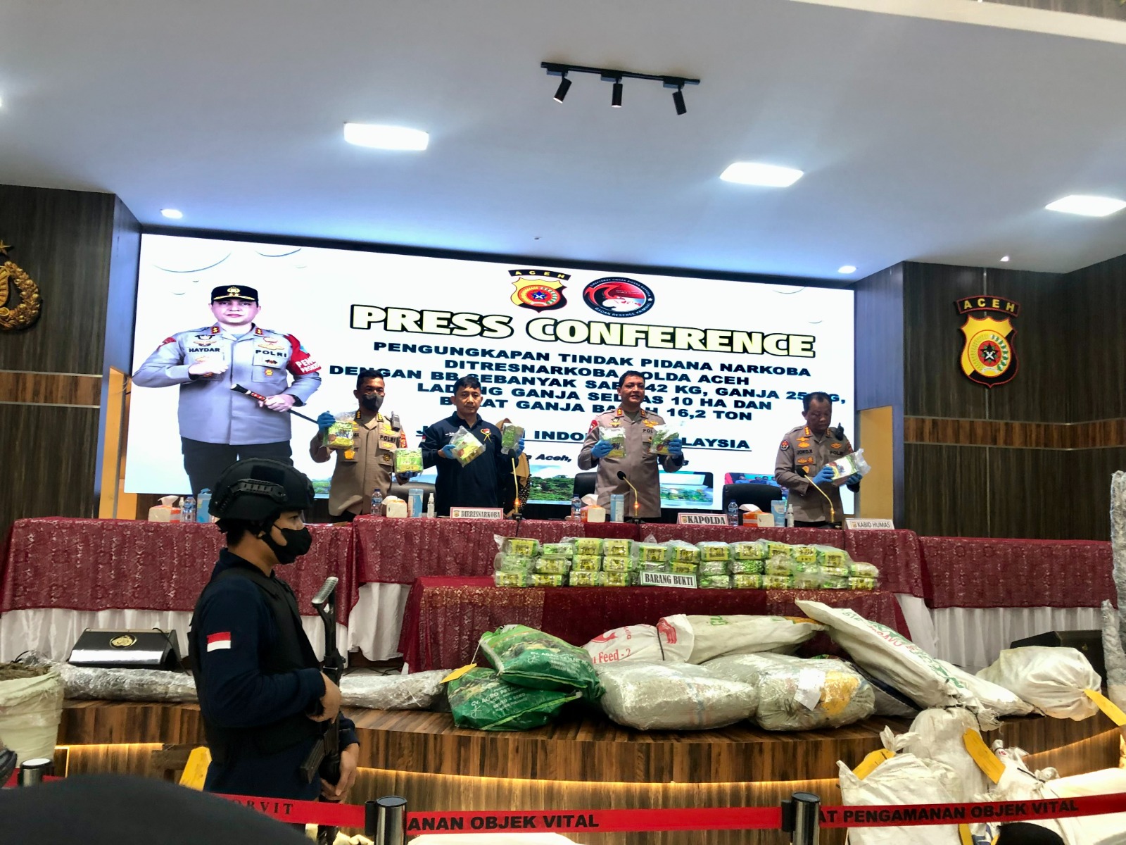 Polda Aceh gagalkan penyelundupan 42 kg sabu dari Malaysia, pemilik kabur