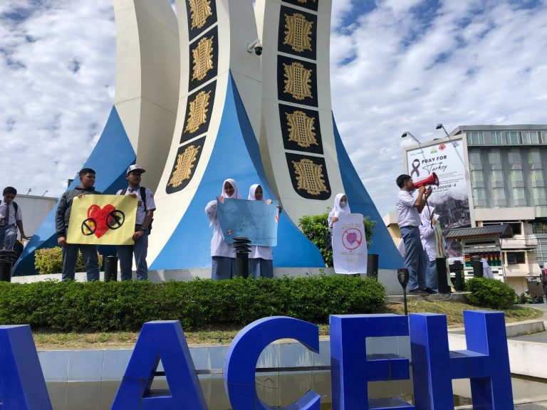 Puluhan pelajar di Banda Aceh gelar aksi tolak Valentine Day