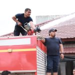 Bawa dua unit Damkar, Pj Bupati Aceh Besar gelar aksi bersih di Pasar Lambaro