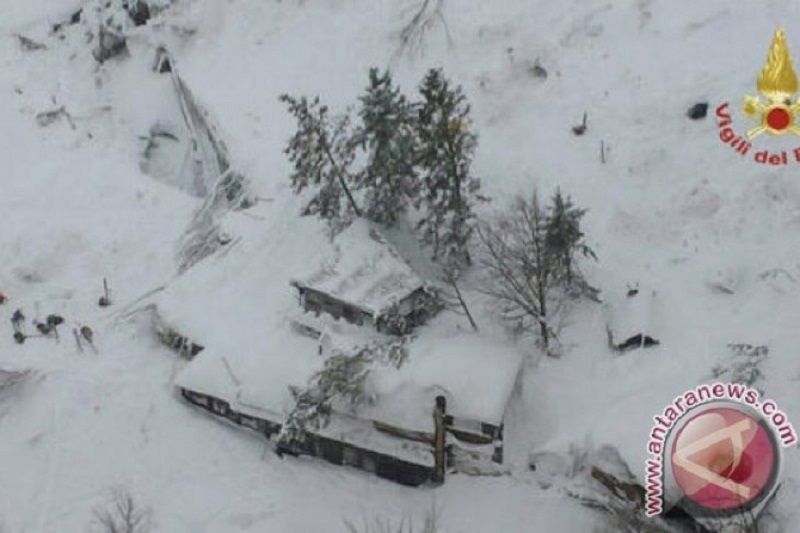 Salju longsor tewaskan 17 orang di Tajikistan