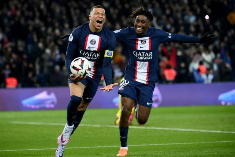 PSG beri ultimatum Kylian Mbappe soal kontrak