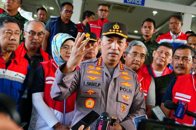 Kapolri pastikan tim investigasi penyebab kebakaran Depo Pertamina Plumpang