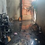 Satu rumah di Aceh Besar terbakar, api diduga berasal dari sepmor