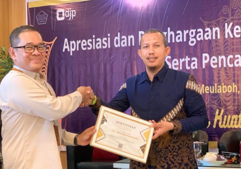 PT Mifa Bersaudara raih penghargaan dari KPP Pratama Aceh Barat