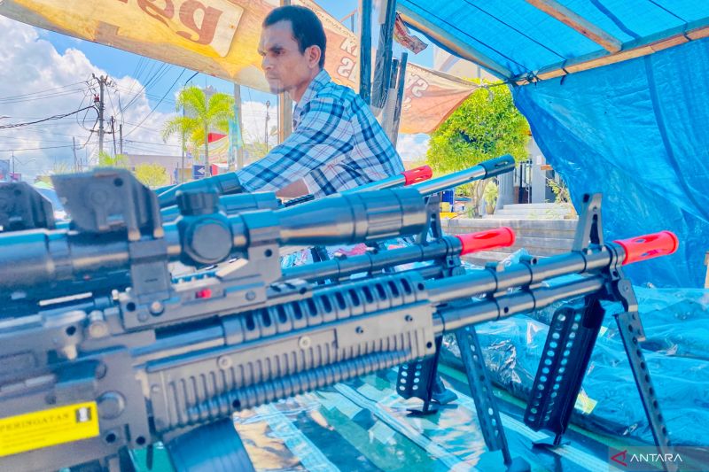 Permintaan senjata mainan di Aceh Barat meningkat saat Lebaran