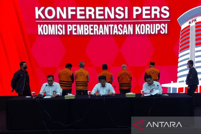 KPK tahan lima mantan anggota DPRD Jambi