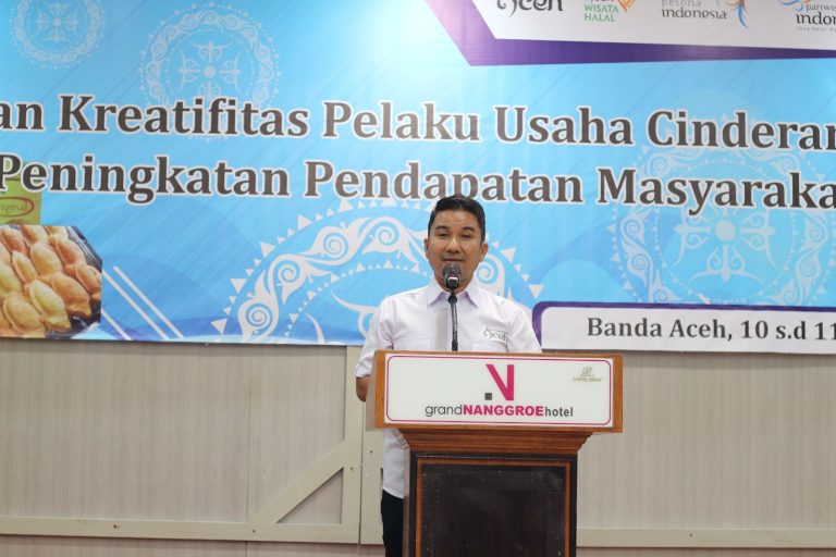 Pentingnya Sertifikasi Halal, Disbudpar Gelar Pelatihan Usaha Cinderamata