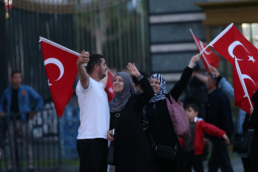 Warga Turki rayakan kemenangan Erdogan