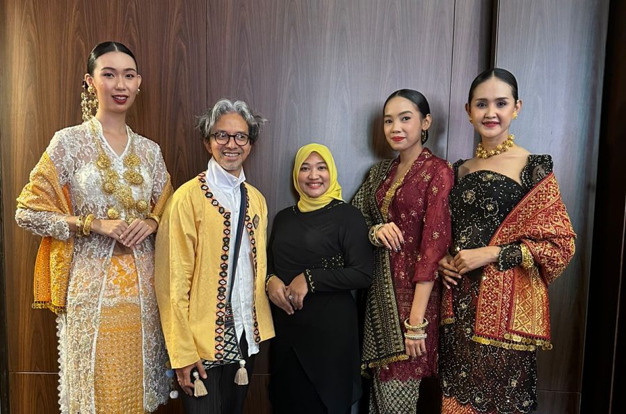 Songket Aceh Besar tampil di ajang fashion show di Medan
