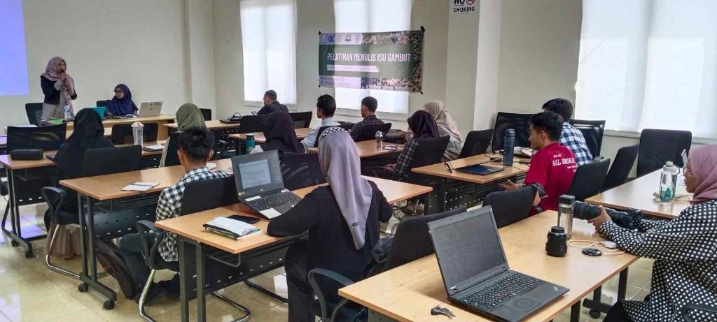Jurnalis di Aceh dilatih tentang menulis isu gambut