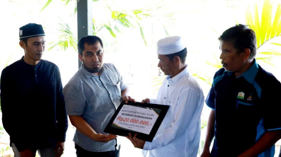Pj Bupati Muhammad Iswanto serahkan bantuan bagi warga korban bencana