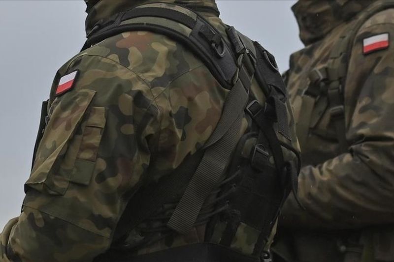 Polandia kerahkan 1.000 tentara siapkan perang atas Belarusia