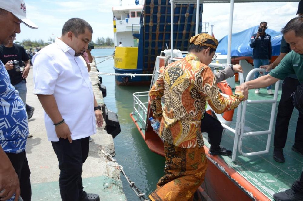 Pj Bupati Aceh Besar dampingi Mendes PDTT kunjungan kerja ke Pulo Aceh