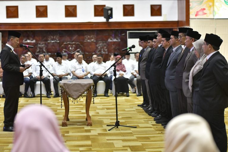 Pj Gubernur Aceh lantik 11 pejabat eselon II, berikut nama-namanya
