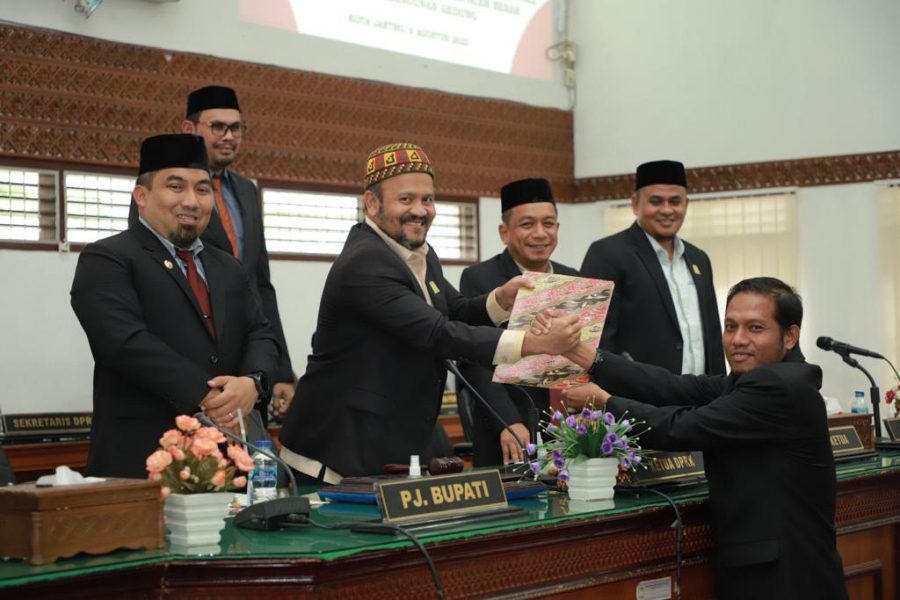 DPRK Aceh Besar terima LKPJ bupati tahun 2022