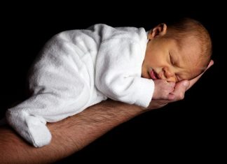 Cara merawat tali pusat pada bayi baru lahir