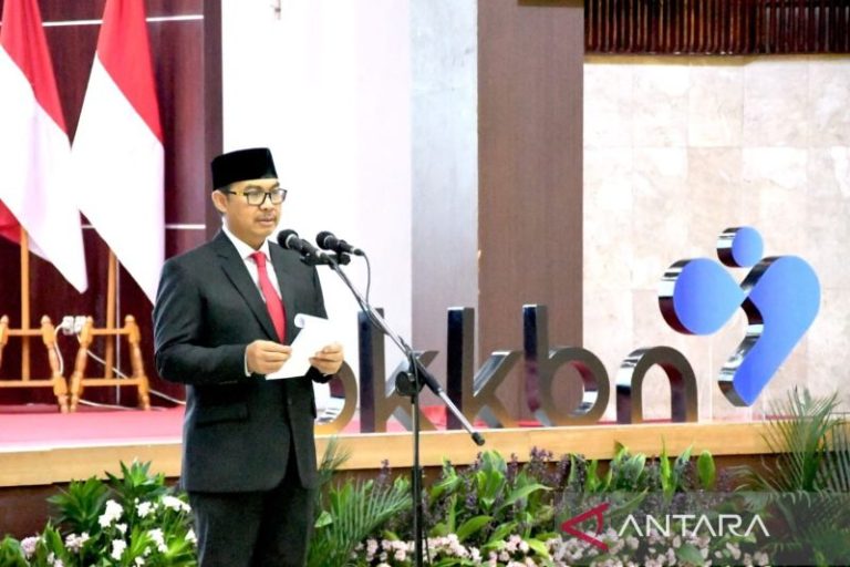 Hasto Wardoyo lantik Kepala Perwakilan BKKBN Aceh