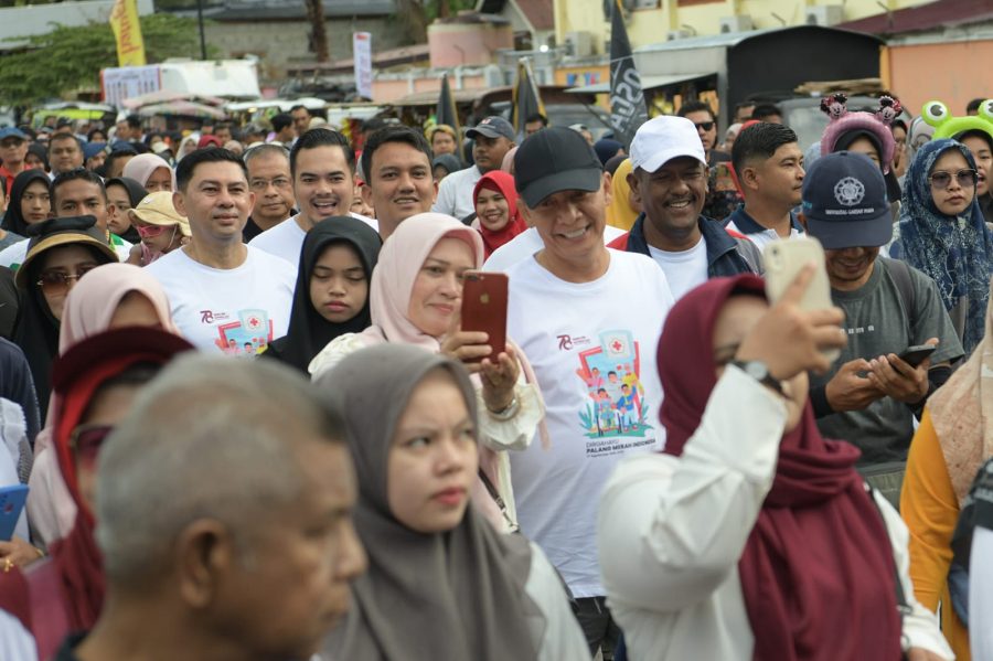 Pj Gubernur Aceh dan ribuan warga ikut jalan santai