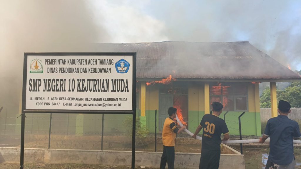 SMP di Aceh Tamiang terbakar, tiga ruang belajar dan satu pustaka rusak berat