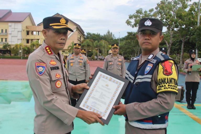 Bhabinkamtibmas Gampong Pade raih penghargaan dari Dirbinmas Polda Aceh