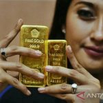 Harga emas Antam naik Rp7 ribu per gram