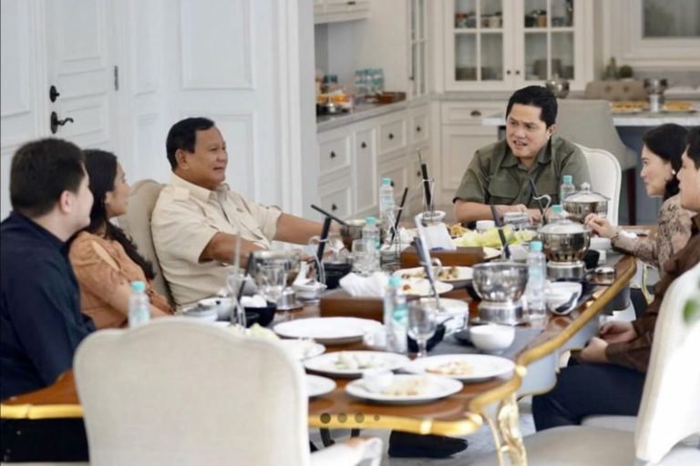 Prabowo temui Erick Thohir di rumahnya